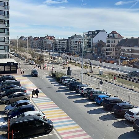 Studio Met Zeezicht Op Heldenplein Knokke-Heist Ngoại thất bức ảnh