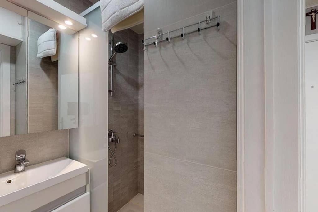 Studio Met Zeezicht Op Heldenplein Knokke-Heist Ngoại thất bức ảnh