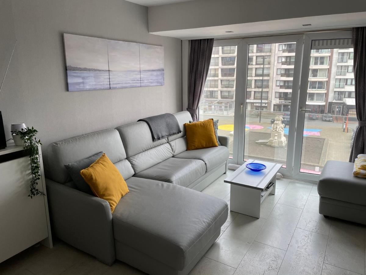 Studio Met Zeezicht Op Heldenplein Knokke-Heist Ngoại thất bức ảnh